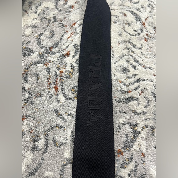 Prada Handbag 100% authentic like-new condition - Picture 6 of 13